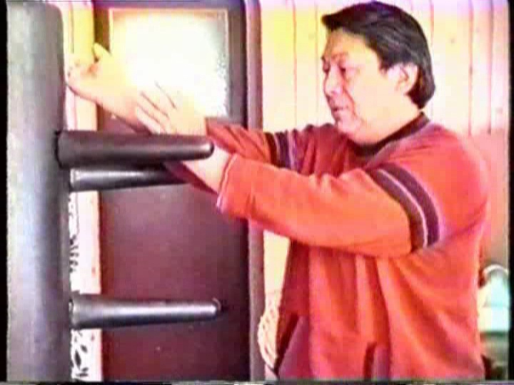 Historische Wing Chun-training aan de houten pop